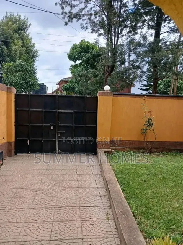3bdrm Maisonette in South C for sale
