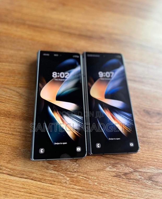 New Samsung Galaxy Z Fold 3 512 GB Blue - thumbnail 3