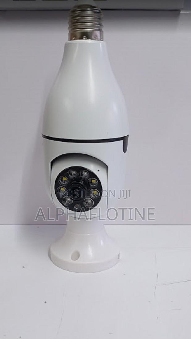 PTZ Camera in E27 Socket Lamp Holder Hd 720p 360° CCTV PTZ Bulb Camera