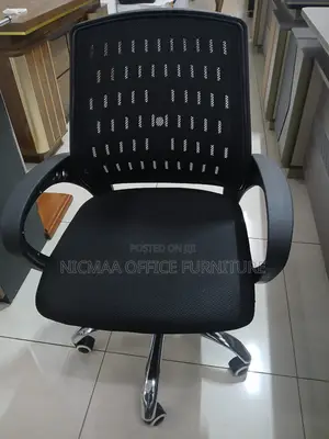 Ergonomic Mesh Comfort Meets Style Seat