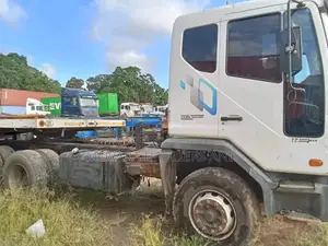 Flatbed Trailers Accessible for Jobs