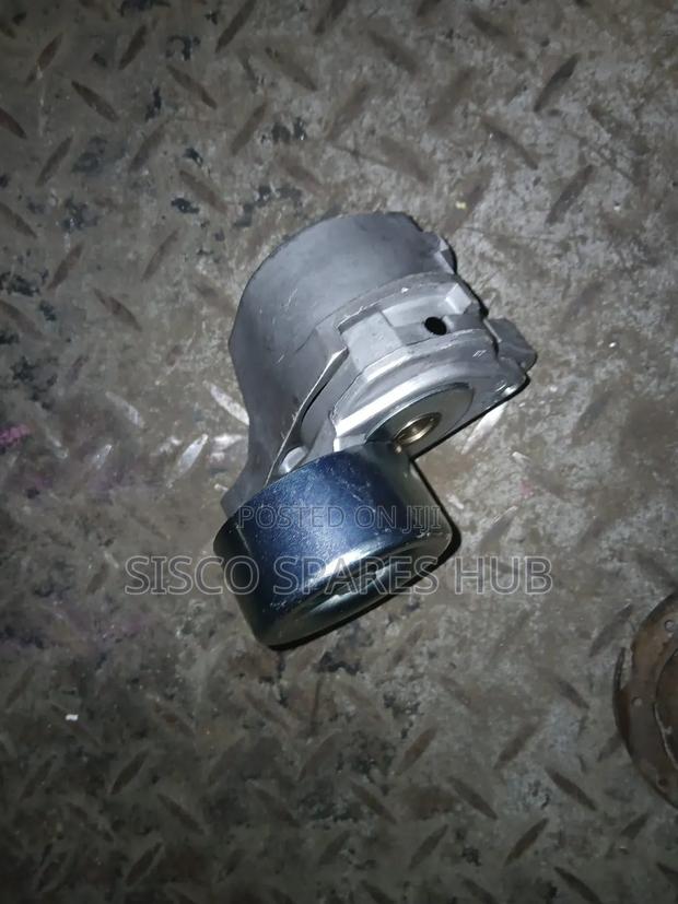 Tensioner Nissan Caravan - thumbnail 2