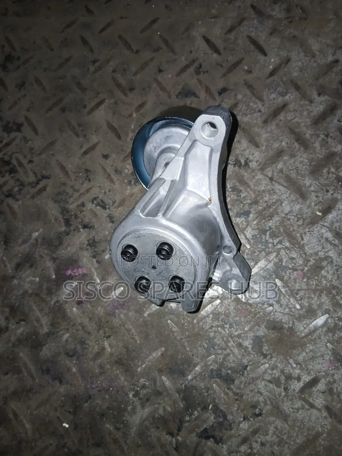 Tensioner Nissan Caravan