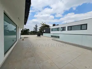 5bdrm Villa in Lavington for sale