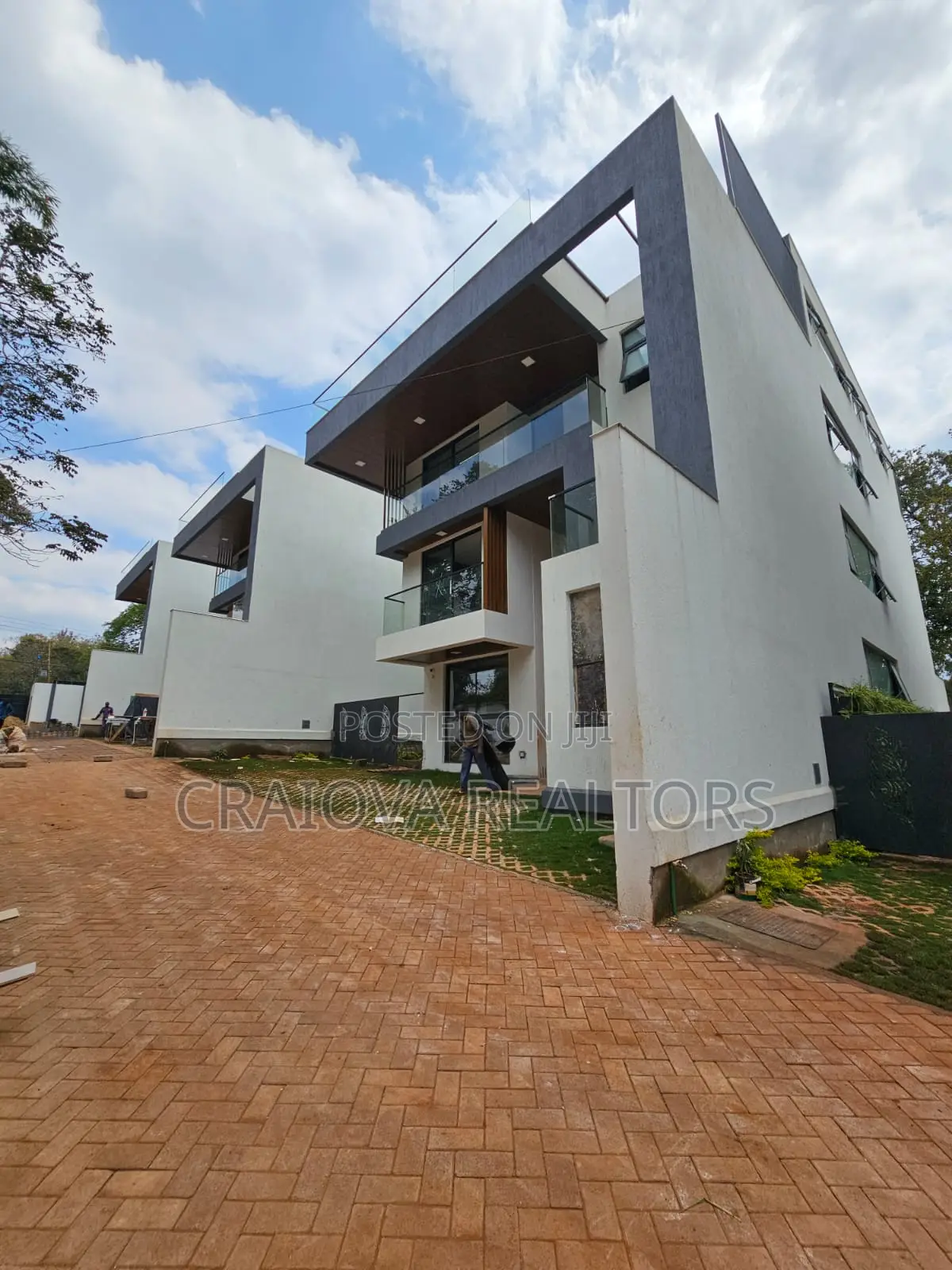 5bdrm Villa in Lavington for sale