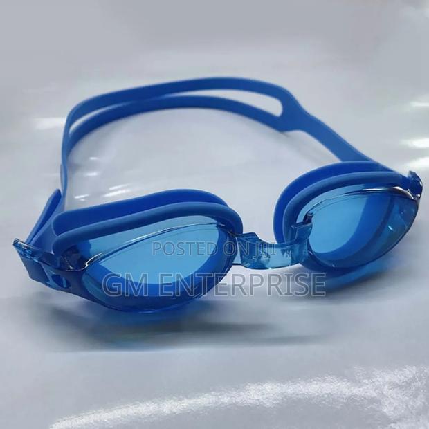 Waterproof Anti-fog Children Swimming Goggles.