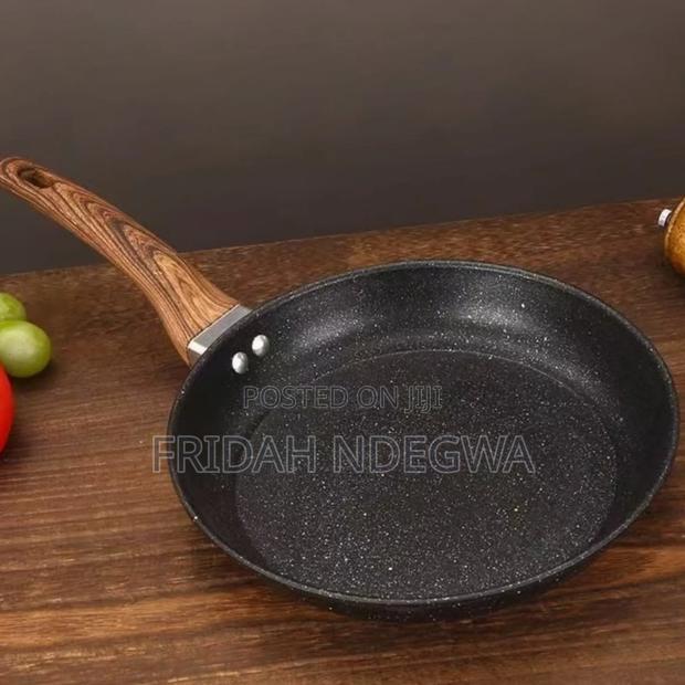 *Frying Pan (Stone) Pan - main view