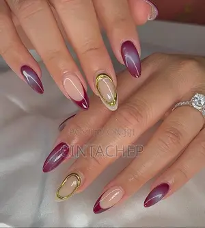 Professional Nail Tech Needed