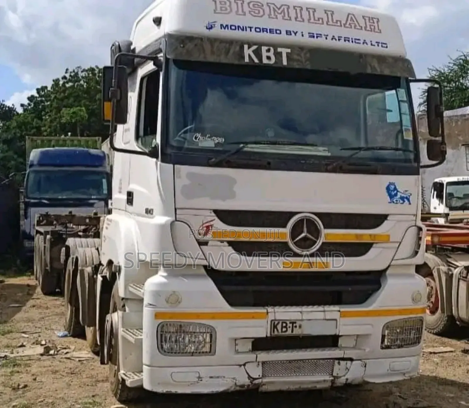 Flatbed Trailers Accessible for Jobs