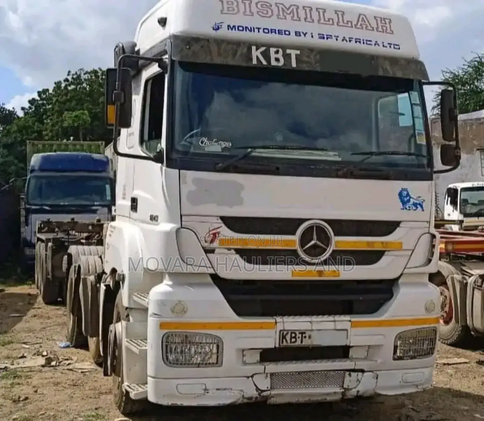 Flatbed Trailers Accessible for Jobs