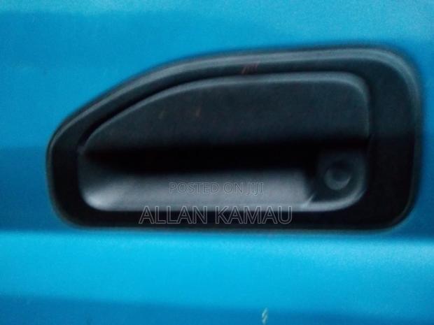 Mitsubishi Canter - thumbnail 3