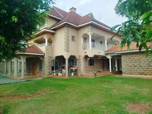 7bdrm Maisonette in Karen Plain On 3/4 for rent