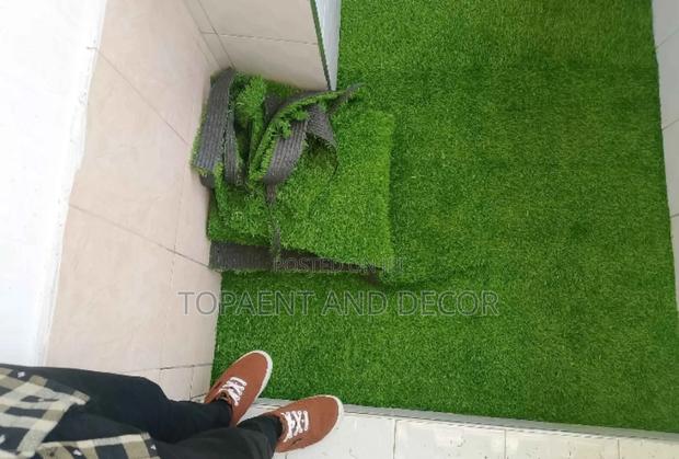 Cozy and Elegant Artificial Grass Carpet With No Watering Maintenance
