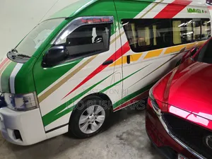 Toyota HiAce 2019 White