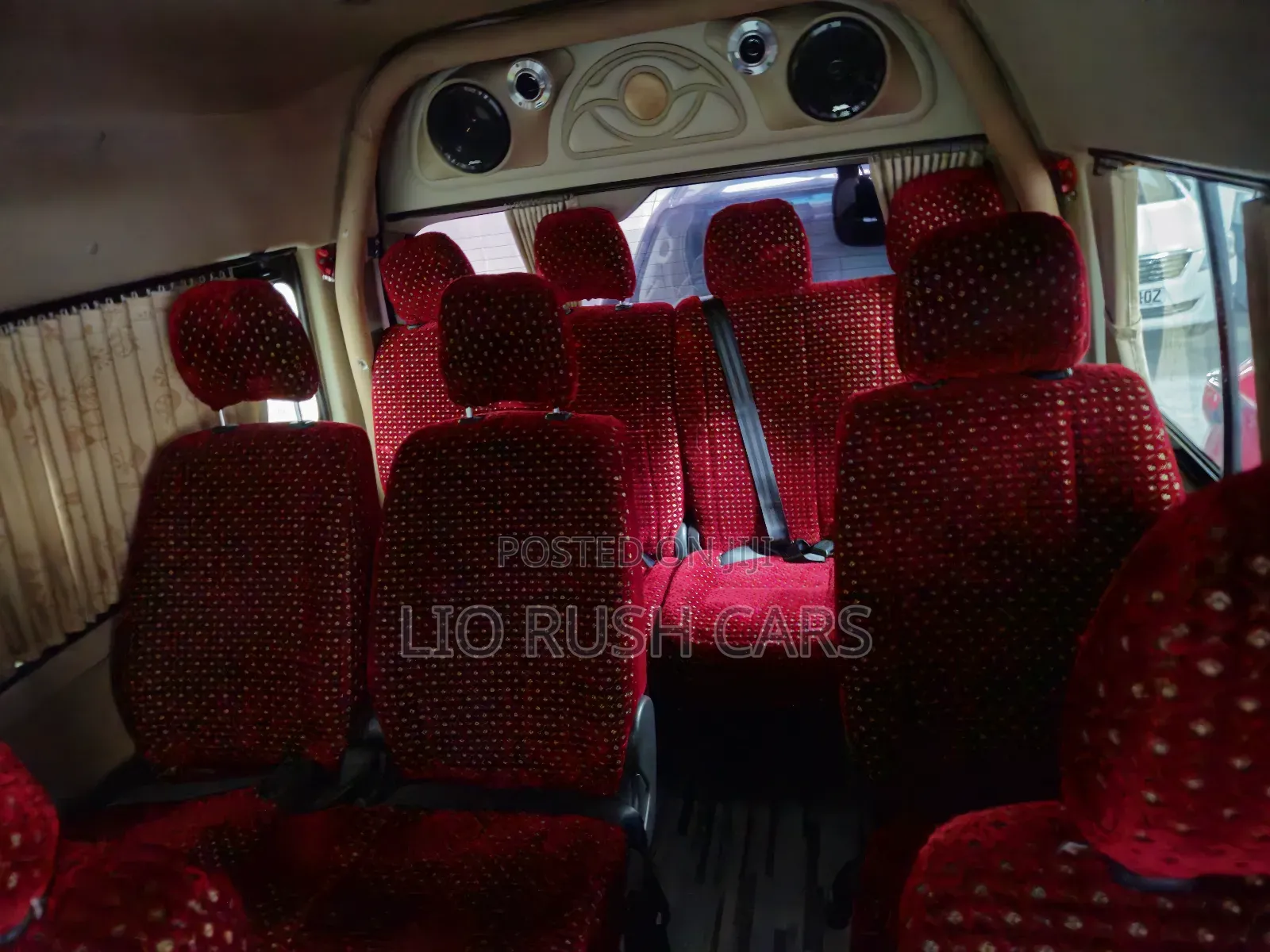 Toyota HiAce 2019 White