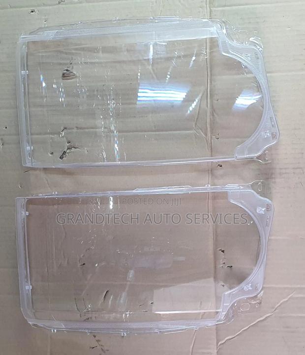 Discovery 4 Old Model Headlight  Lens. - main view