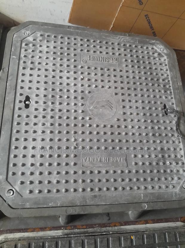 Locable Manhole Covers 18" - main view