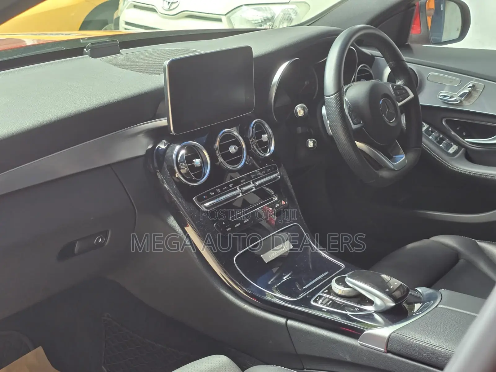 Mercedes-Benz C180 2018 Red