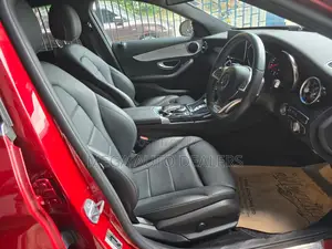 Mercedes-Benz C180 2018 Red