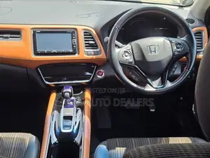 Honda Vezel 1.5 Hybrid 2WD 2018 White