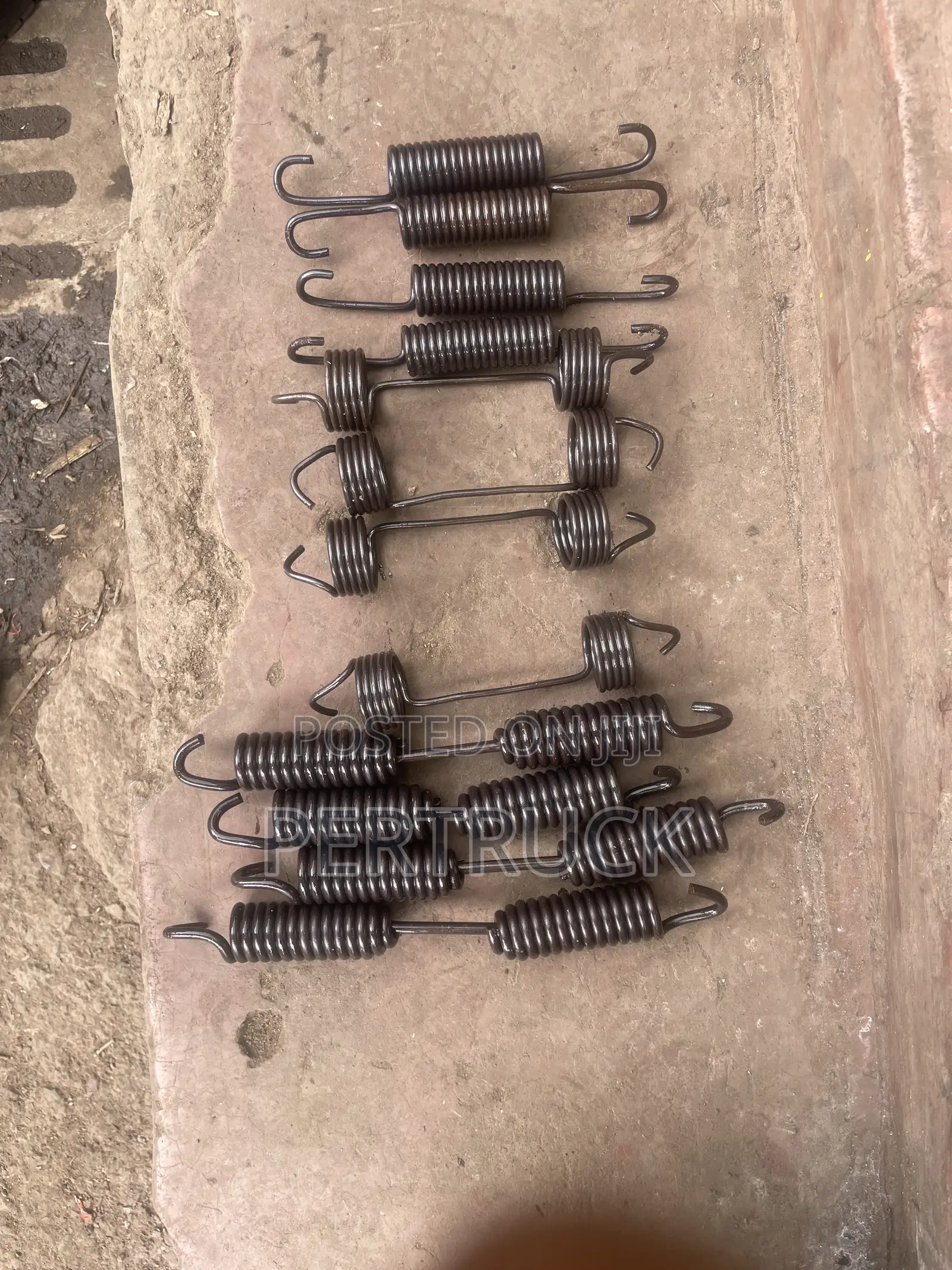 Sinotruck Howo Brake Shoe Springs /Brake Adjustment Springs