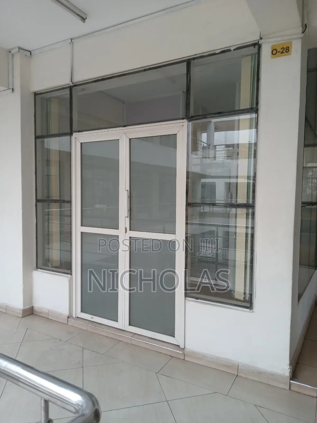 Showrooms, Warehouse and Offices Tolet