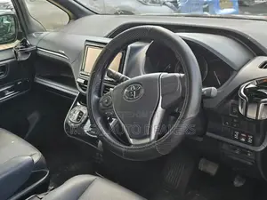 Toyota Esquire 2018 Black