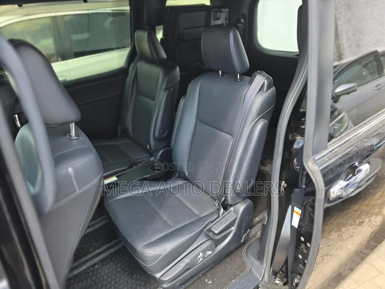 Toyota Esquire 2018 Black