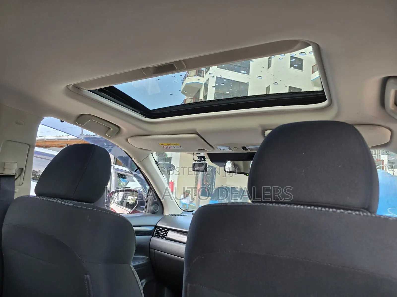Mitsubishi Outlander 2018 Red