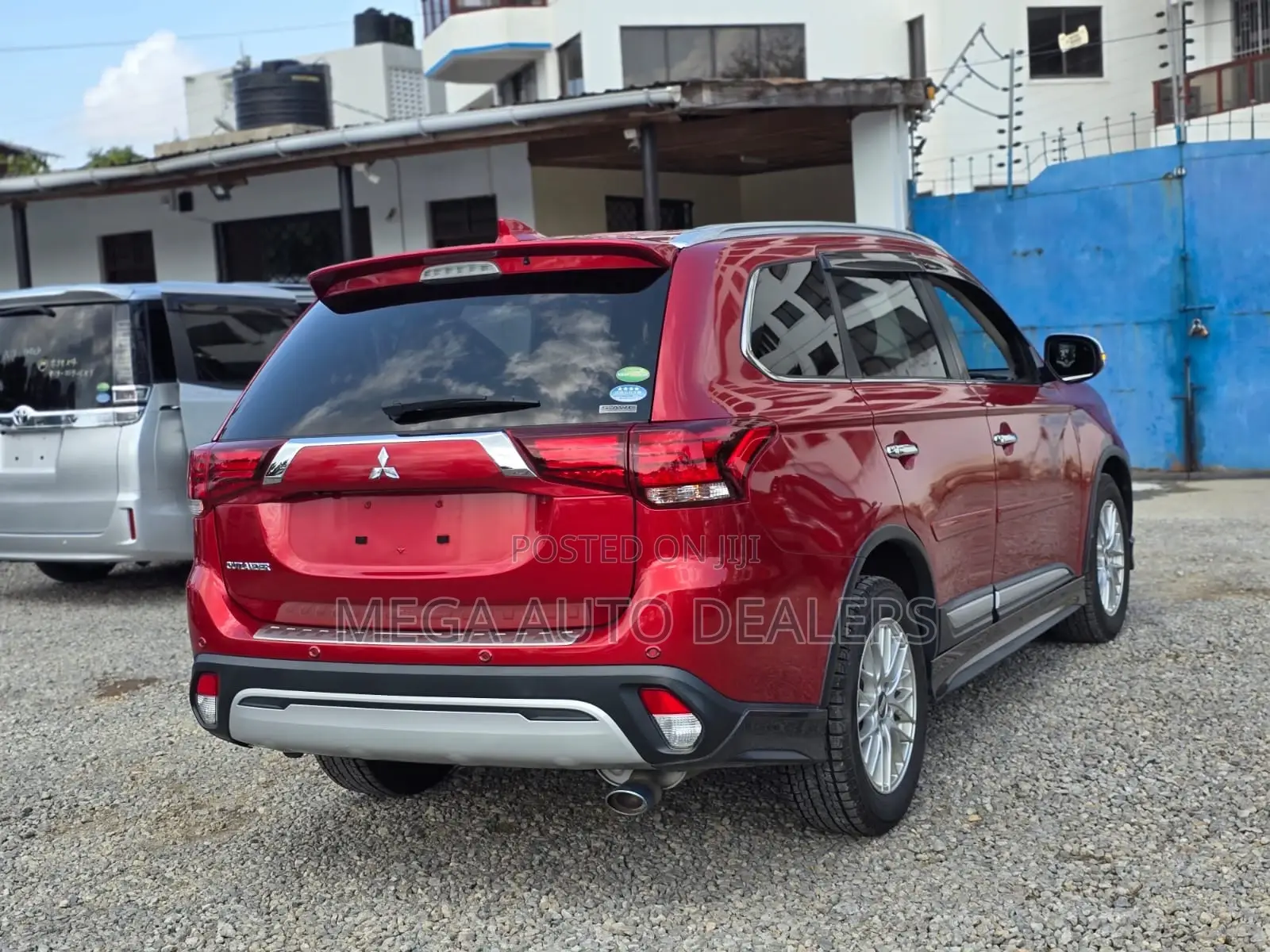 Mitsubishi Outlander 2018 Red