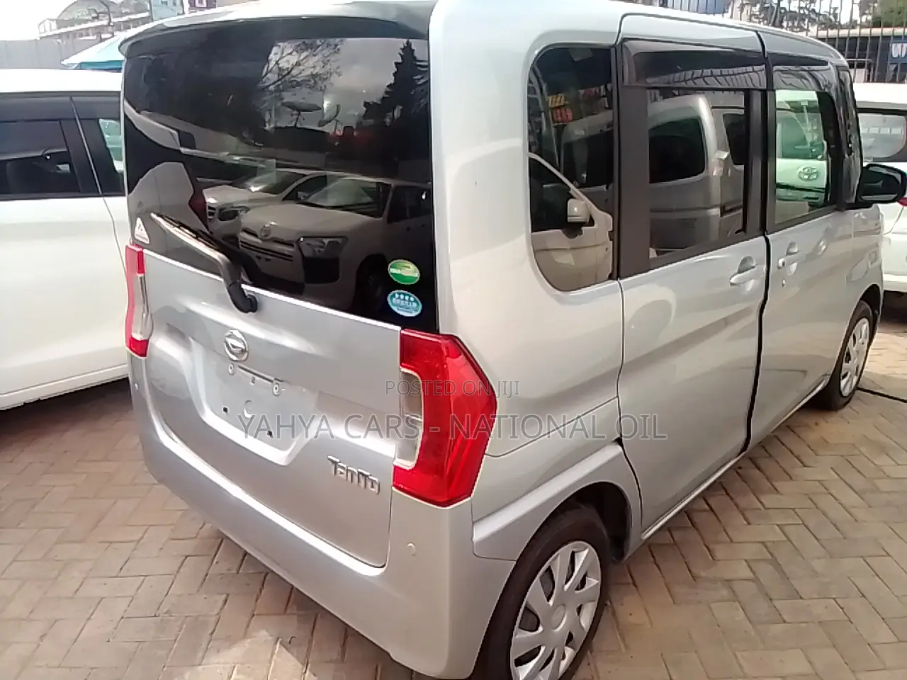 Daihatsu Tanto 2018 Silver