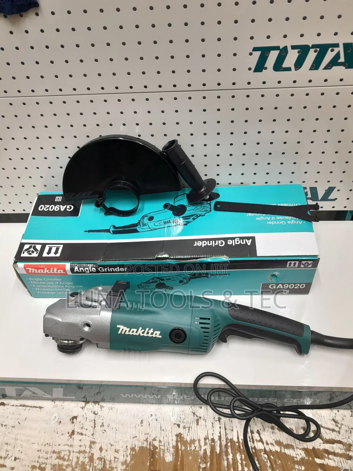 Makita Angle Grinder 9" 2200w