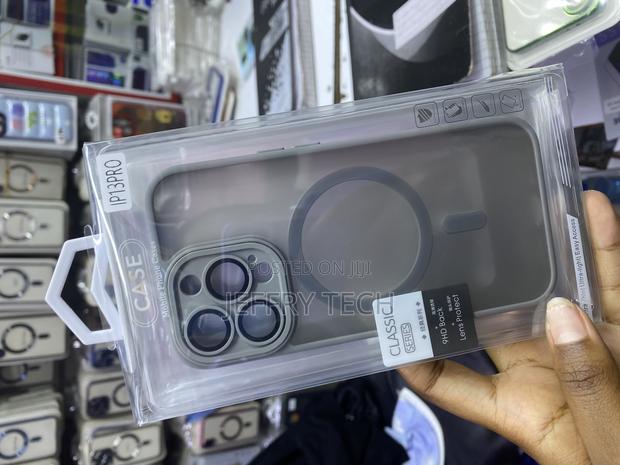 Etech Magnetic Case for iPhone 13 Pro Max Transluscent - thumbnail 2