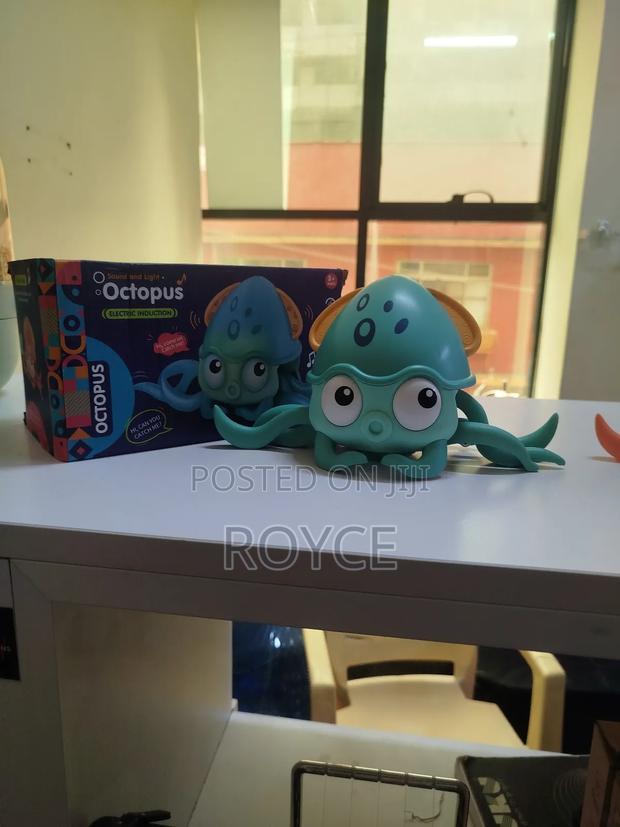Rechargeable Crawling Octopus Toy - thumbnail 3