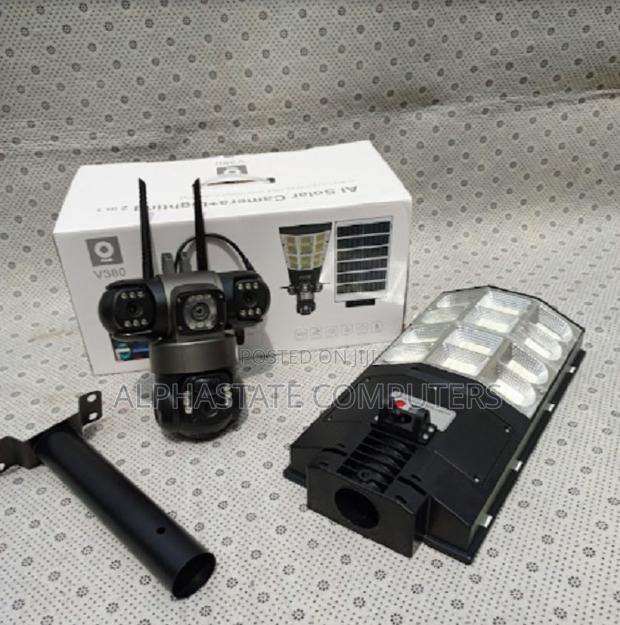 3 In1 Flood Light Plus Solar 4g CCTV Camera With Lightmotion - main view