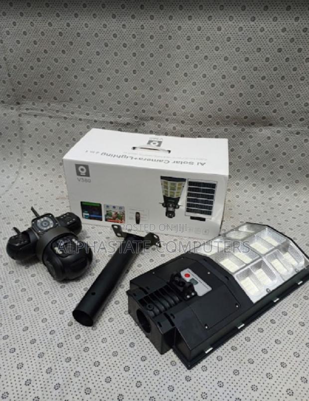 Triple Lens 4g Solar CCTV Camera With 180w Street Light Floodlight - main view
