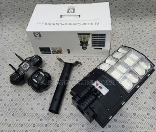 Outdoor V380 Pro 4g Triple Lens Floodlight Solar PTZ Camera