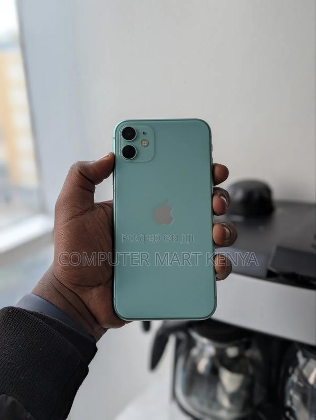 Apple iPhone 11 128 GB Green - main view
