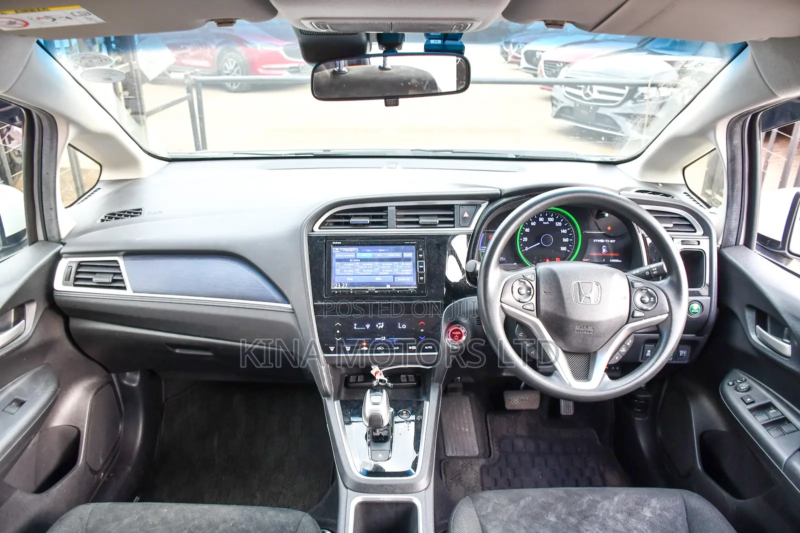 Honda Shuttle 1.5 Hybrid 2WD 2018 Off white