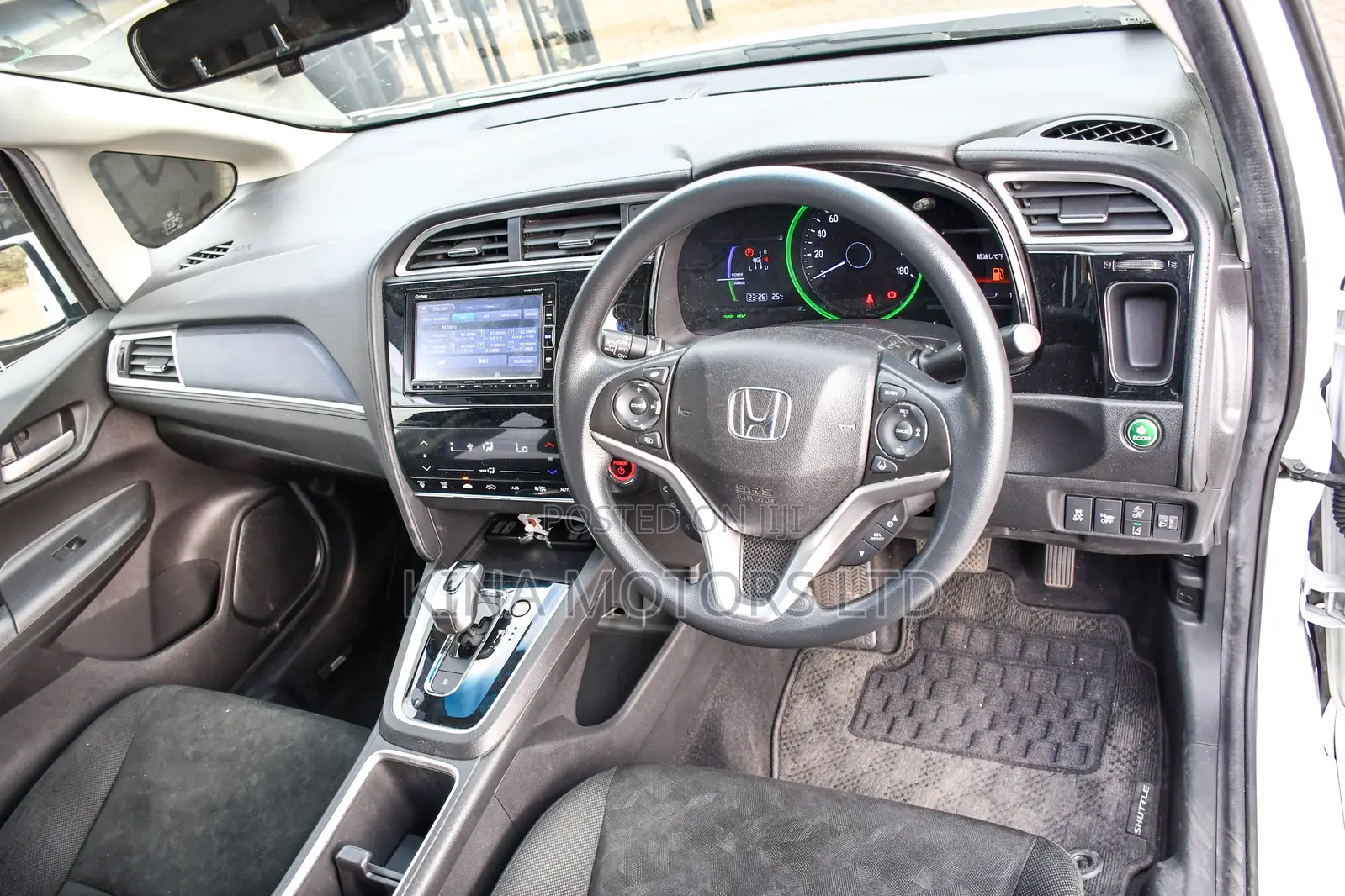 Honda Shuttle 1.5 Hybrid 2WD 2018 Off white