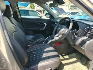 Toyota Raize 1.0 FWD 2020 Gold