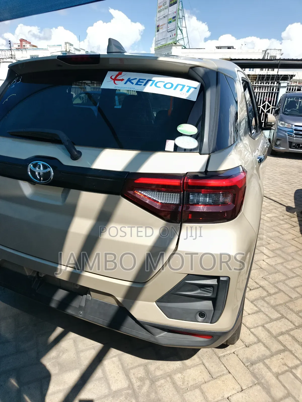Toyota Raize 1.0 FWD 2020 Gold