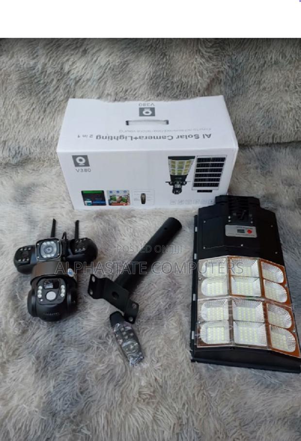 Quality Dual Lens Dual View V380 Pro PTZ Solar Camera 4g Floodlight - main view