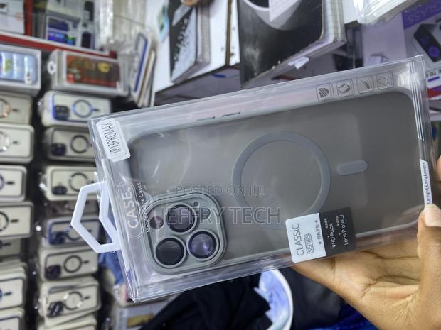 Swerty Magsafe Translucent Matte iPhone 13 Pro Max Case - thumbnail 2