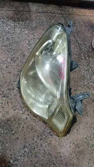 Nissan N17 Sylphy Headlight