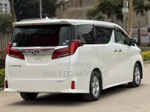Toyota Alphard 2018 Pearl