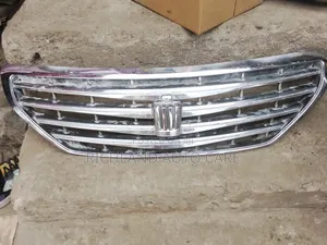 Front Grille Toyota Crown 2012