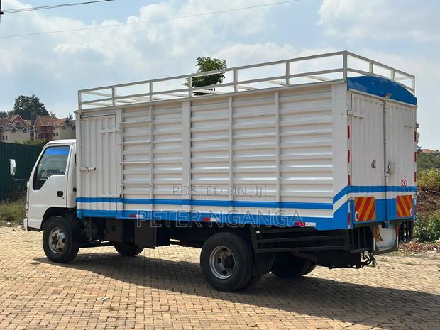 Isuzu NPR Local 2019 - thumbnail 6