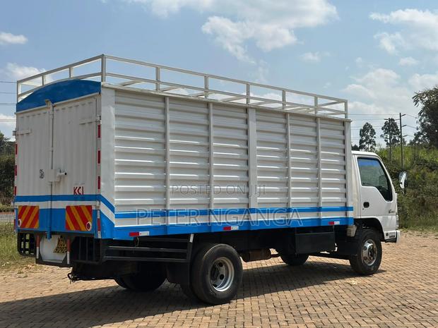 Isuzu NPR Local 2019 - thumbnail 10