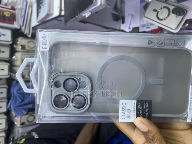 Werty iPhone 14 Pro Max Translucent Magnetic Back Case - main view